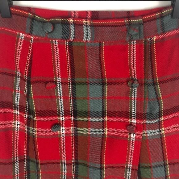 Plaid school girl kilt  - Picture 2 of 5